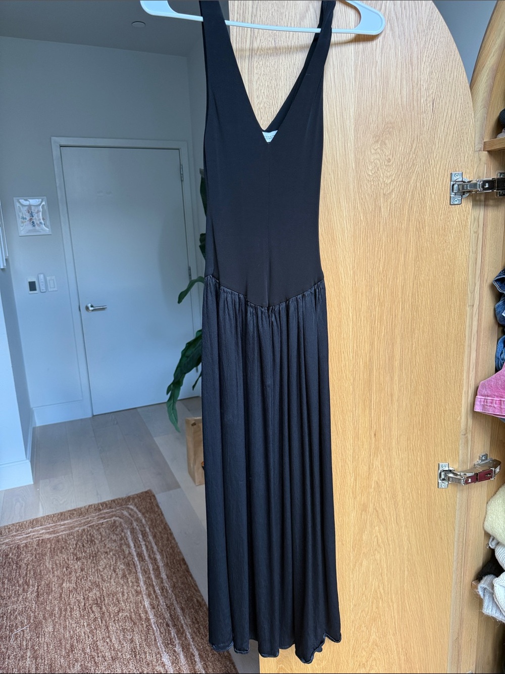 Zara Black Sleeveless V-Neck Maxi Dress